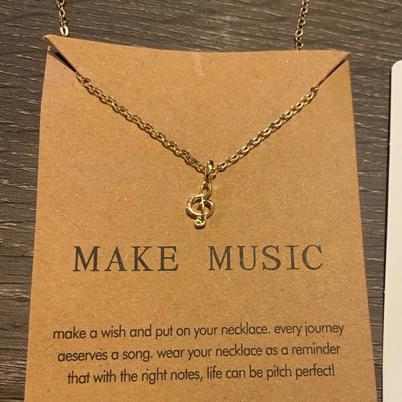 2 gold necklaces and 4 gold bracelets. - Picture 3 of 4